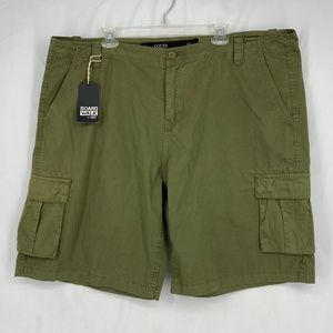Uzzi Men's Size 46 Boardwalk Cargo Shorts Olive Green 100% Cotton 10" Inseam